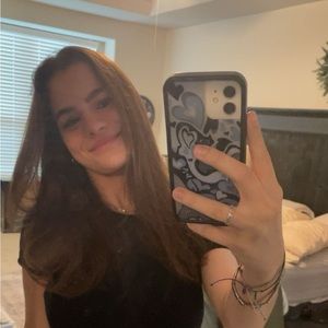 Meet your Posher, Ava